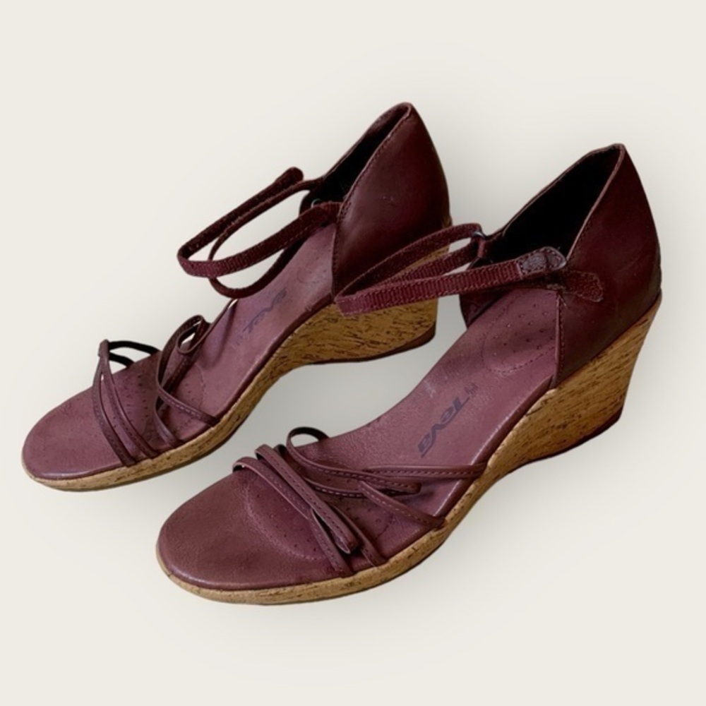 Teva Riviera Wedge Strappy Sandal with a Cork 3 inch Heel in Plum Size 10